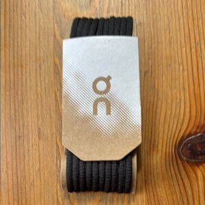 On cloud Black Shoelaces